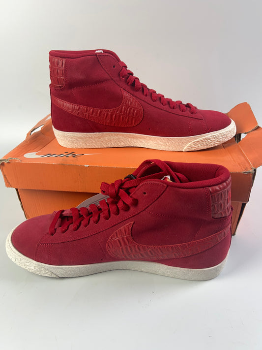 Nike Blazer Mid PRM Size 10 U.S Vintage Gym Red Sail. 638261-601. BRAND NEW