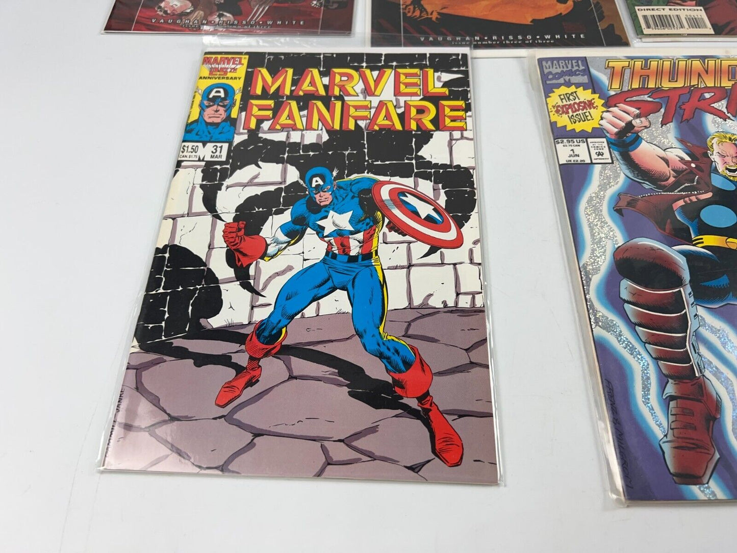 21 Comic Books mixed lot Marvel & DC