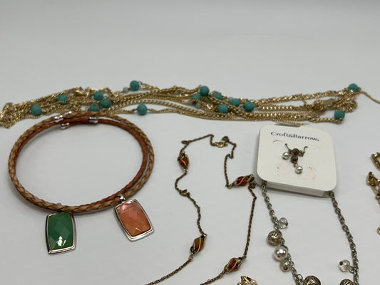 Fashion Jewelry Lot Necklaces - Brooch