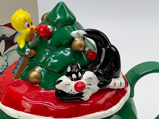 Warner Brothers Looney Tunes Tweety & Sylvester Christmas Teapot