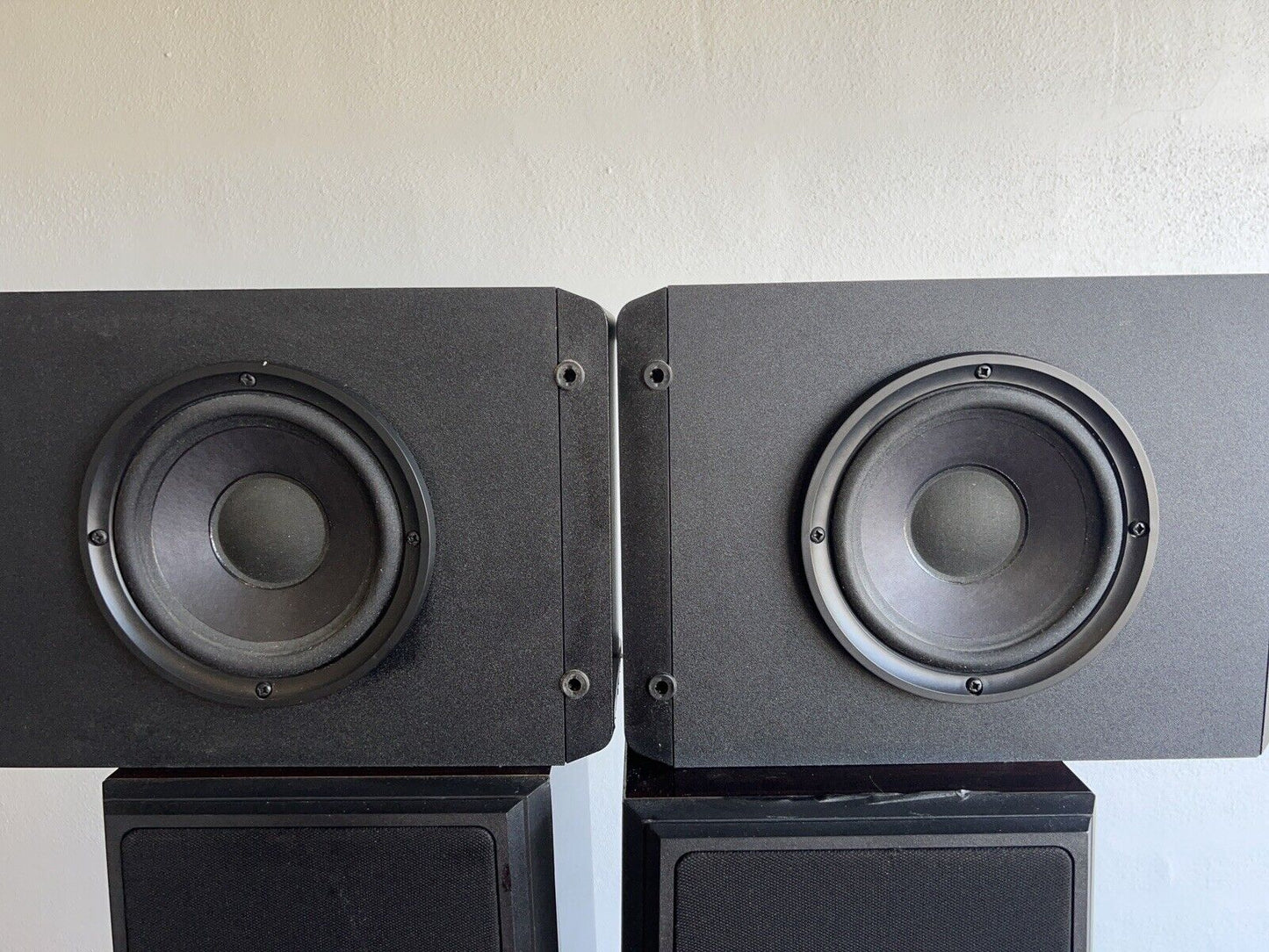 Bose 201 Series IV L & R Stereo Bookshelf Speakers - Tested, Sounds Good