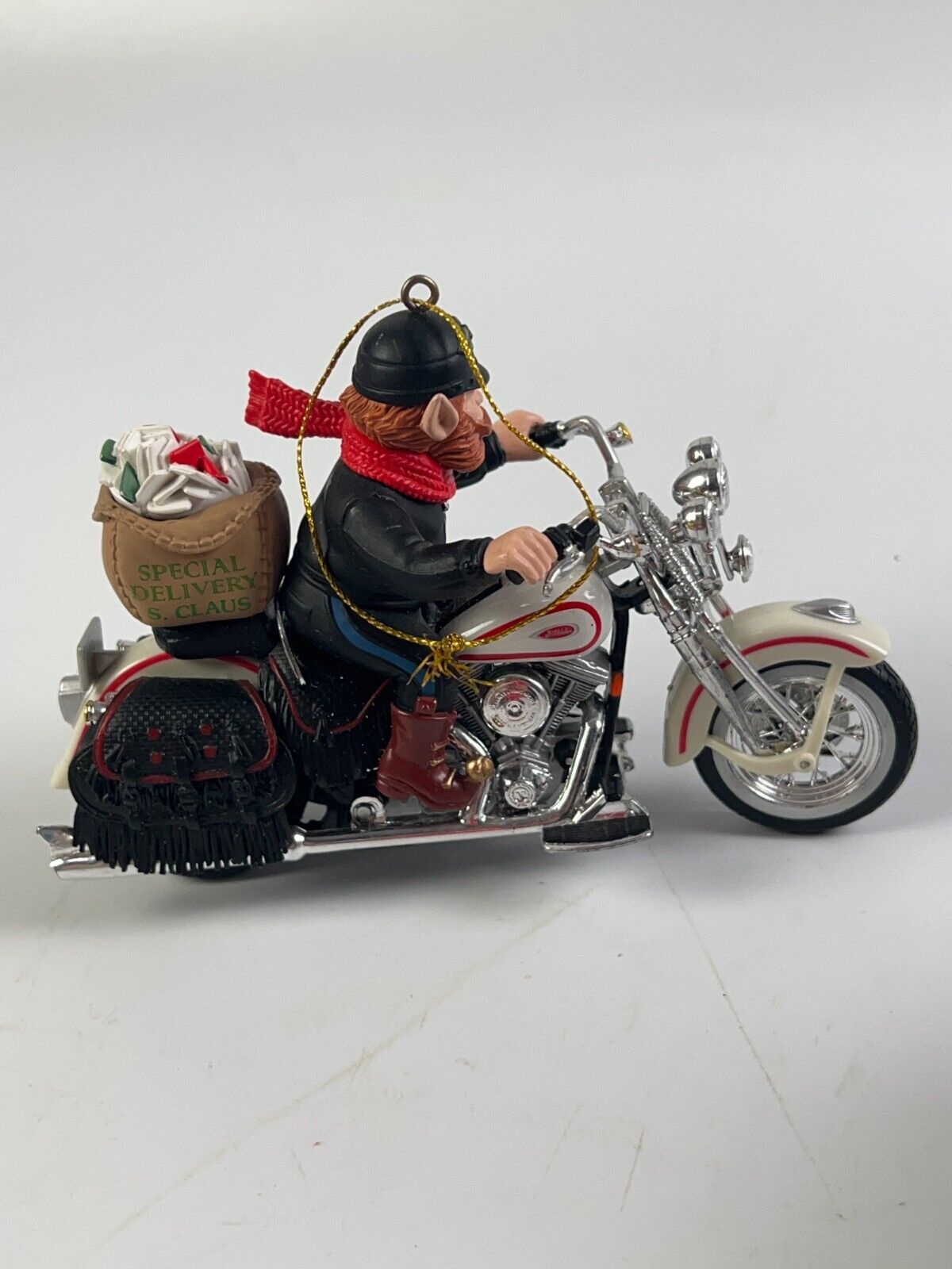 HARLEY-DAVIDSON ORNAMENT COLLECTION, 5 Bikers 1 Harley Santa Ball