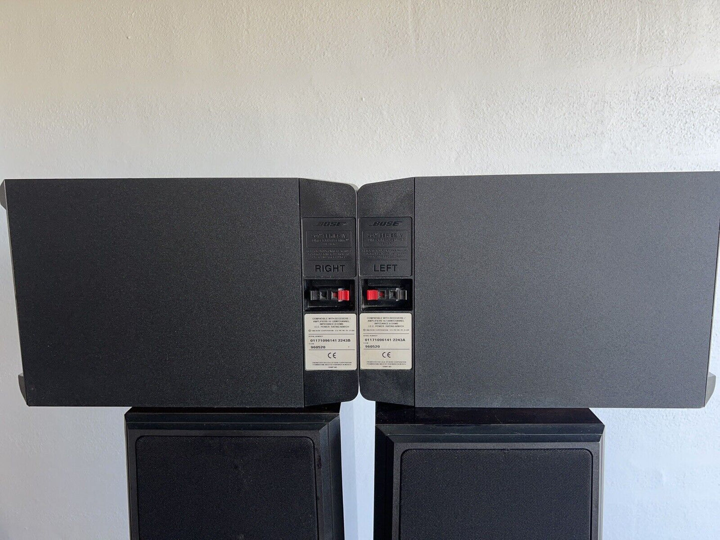 Bose 201 Series IV L & R Stereo Bookshelf Speakers - Tested, Sounds Good