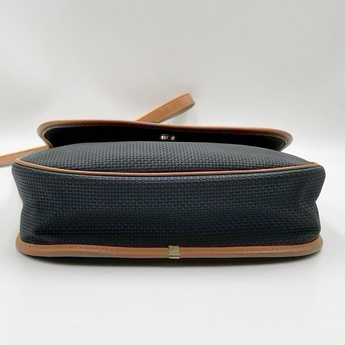 Yves Saint Laurent YSL Vintage Shoulder Bag Navy Brown