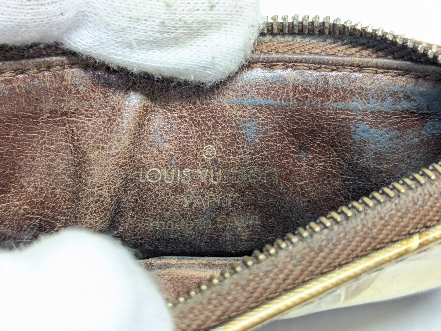 LOUIS VUITTON LV Monogram Charm Pochette Clé Coin Case