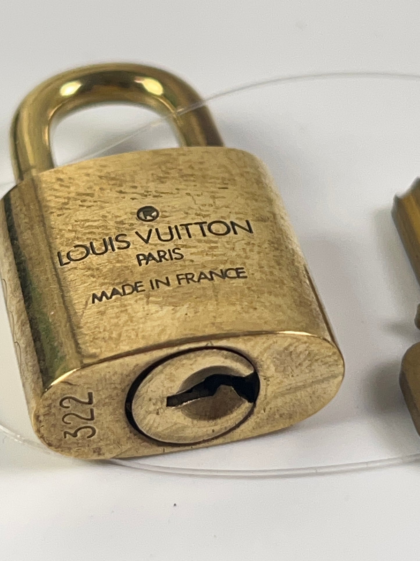 LOUIS VUITTON Lock & Key #322