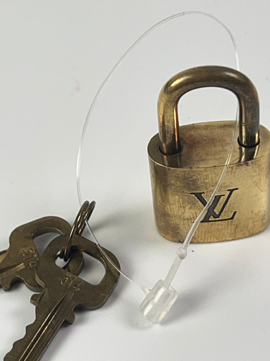 LOUIS VUITTON Lock & 2 Keys #314