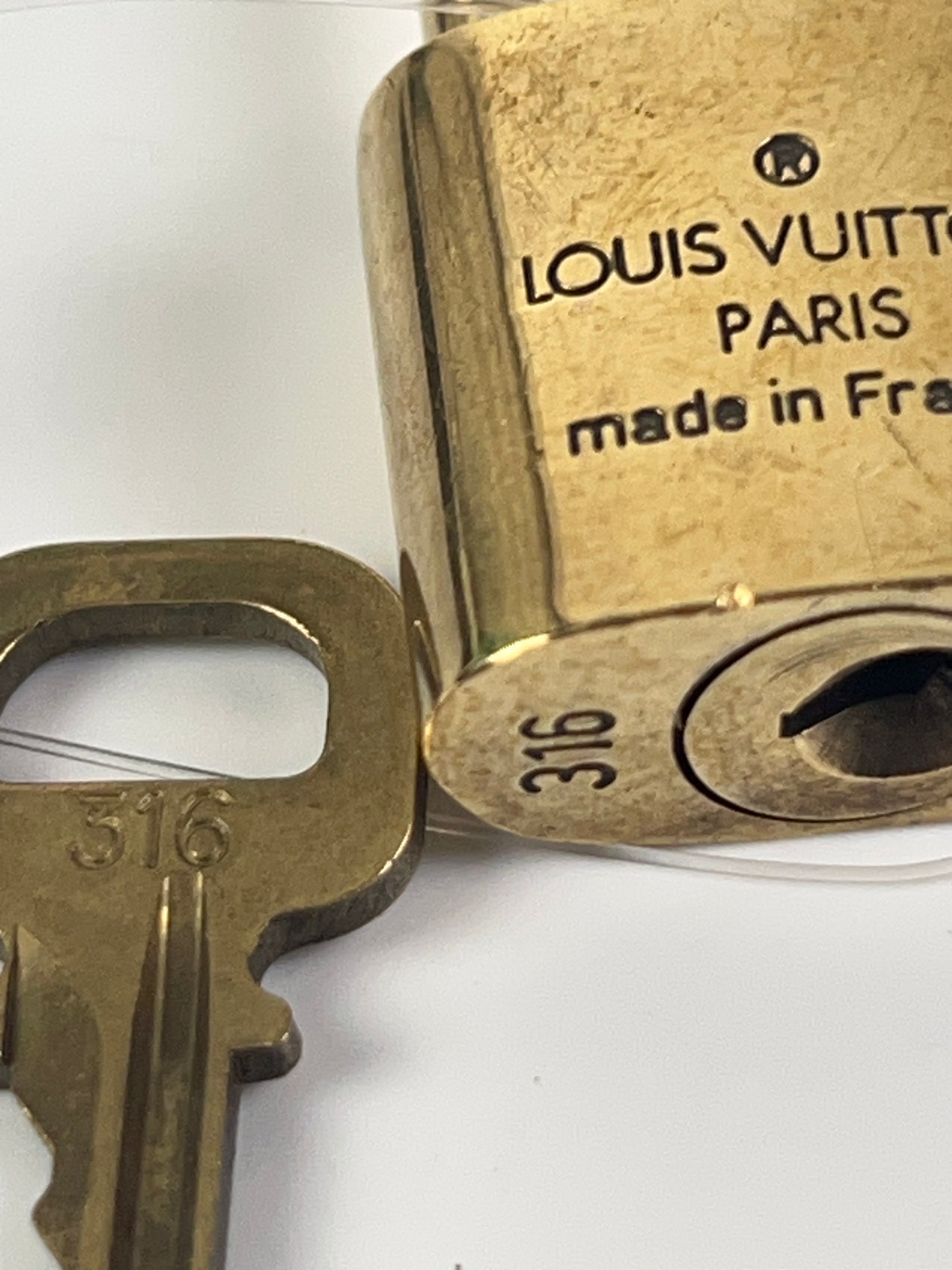 LOUIS VUITTON Lock & Key #316