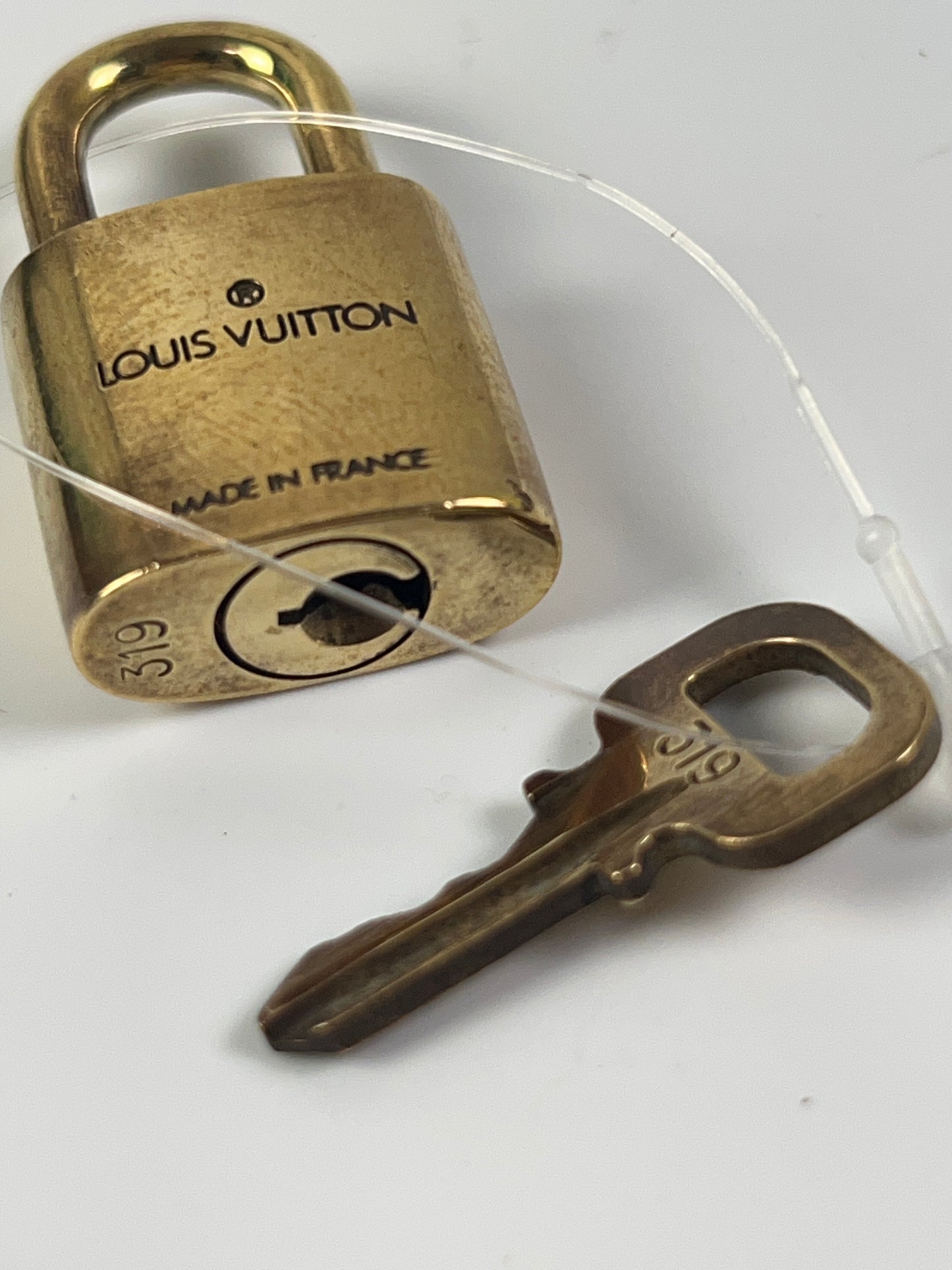 LOUIS VUITTON Lock & Key #319