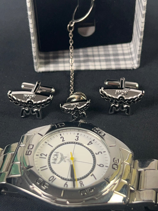 MCM Mens Silver Watch , cufflinks & Tie Tac Excellent Condition