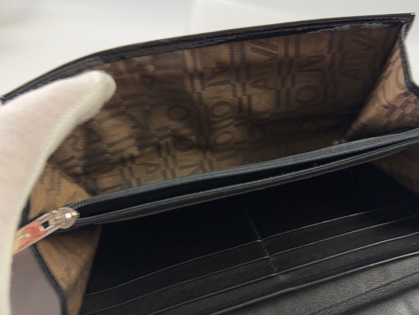 Salvatore Ferragamo Leather Long Wallet Blk