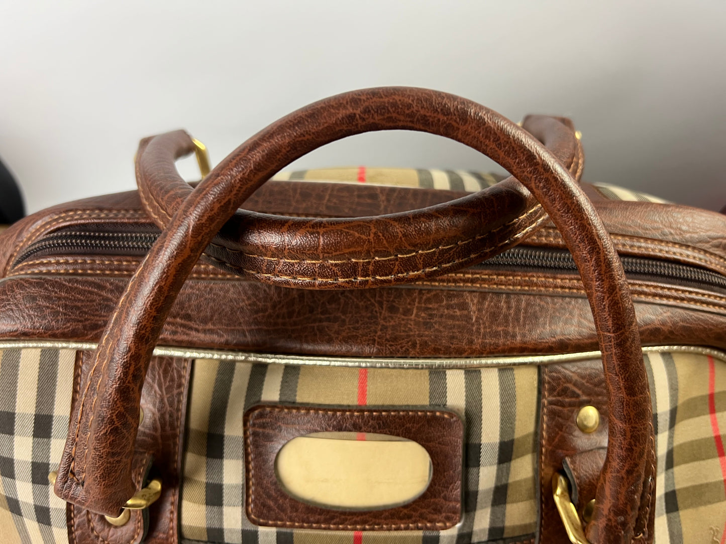 Burberry Golf Duffle/Suitcase/ Nova Check Pattern Weekend Bag