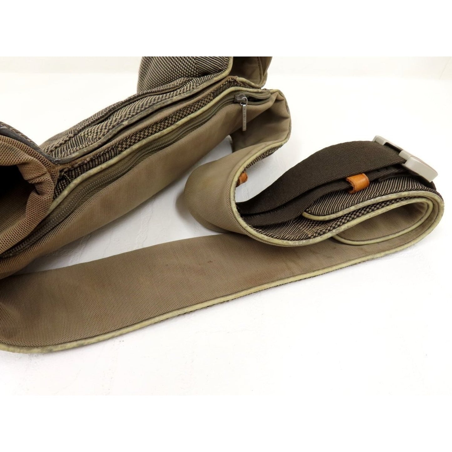 LOUIS VUITTON M93211 Damier Geant Ceinture Jogging Belt bag with 2 bottles