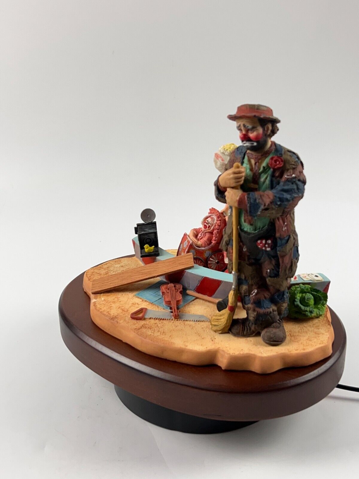 Emmett Kelly Figurine, "In The Spotlight" Stanton Arts - #15302 Limited Edition