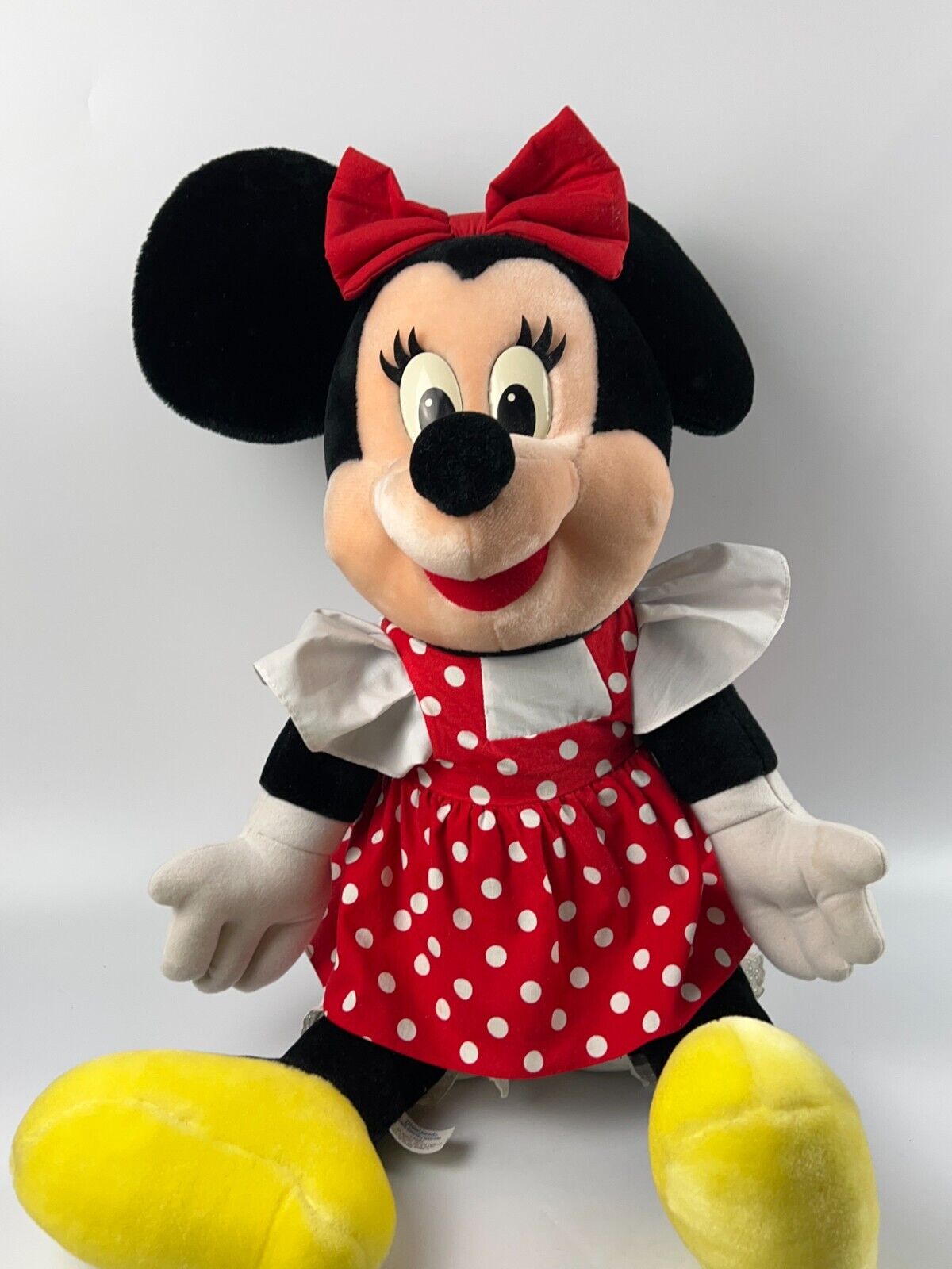 DISNEY MINNIE MOUSE JUMBO PLUSH 26In Stuffed Animal Disneyland Walt Disney World