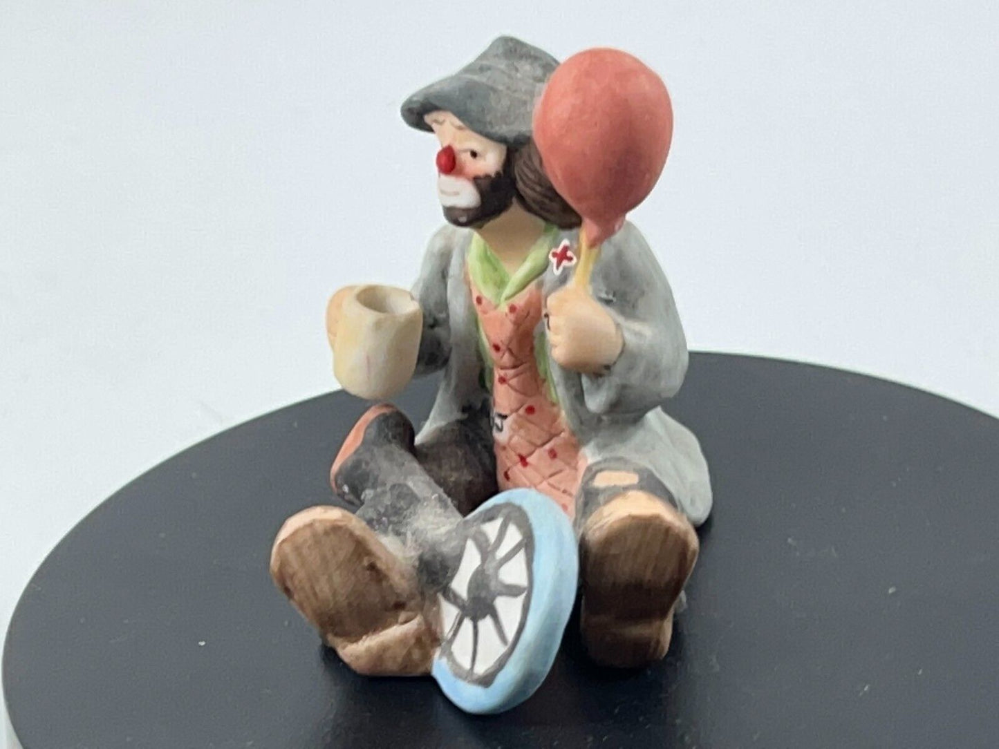 Emmett Kelly Jr clown Unicycle mug red balloon EKJ collection figurine