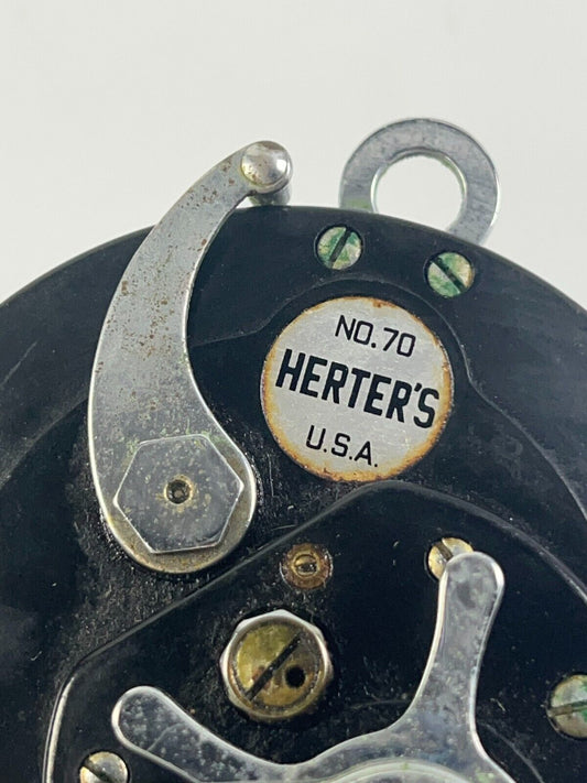 Vintage Herters USA no. 70 Saltwater fishing reel  Works Great