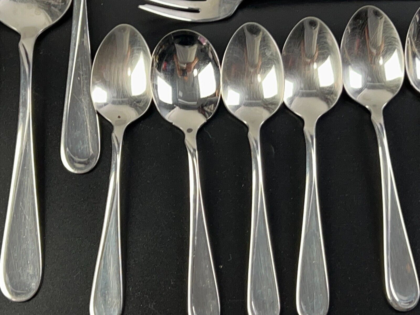 Oneida Distinction Deluxe Stainless HH Mixed Lot of 24 Spoons, Teaspoons, Forks - Flatware Set