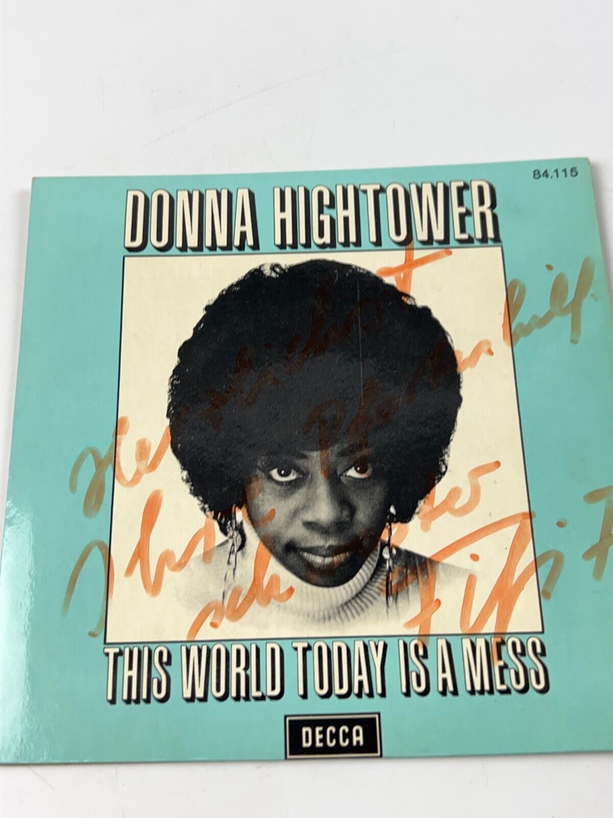 Donna Hightower This World Today is A Mess - Belgian Press STVG+