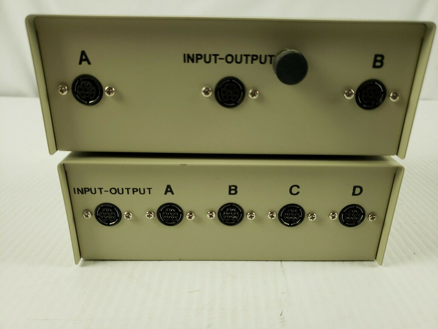 Data Transfer Switch A/B and A/B/C/D Switch