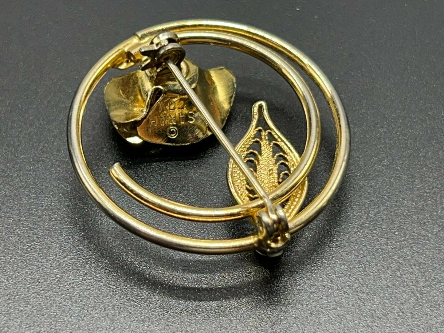 Vintage Sarah Cov. Goldtone bouquet swirl pin brooch