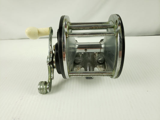 Vintage Herters USA no. 70 Saltwater fishing reel